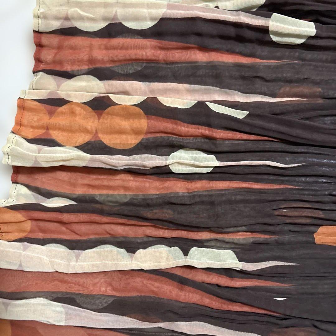 プリーツプリーズ　ストライプスカーフ