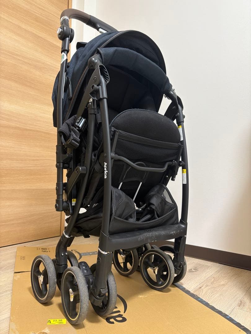 Aprica ラクーナクッションフリープラス赤ちゃん本舗限定モデル