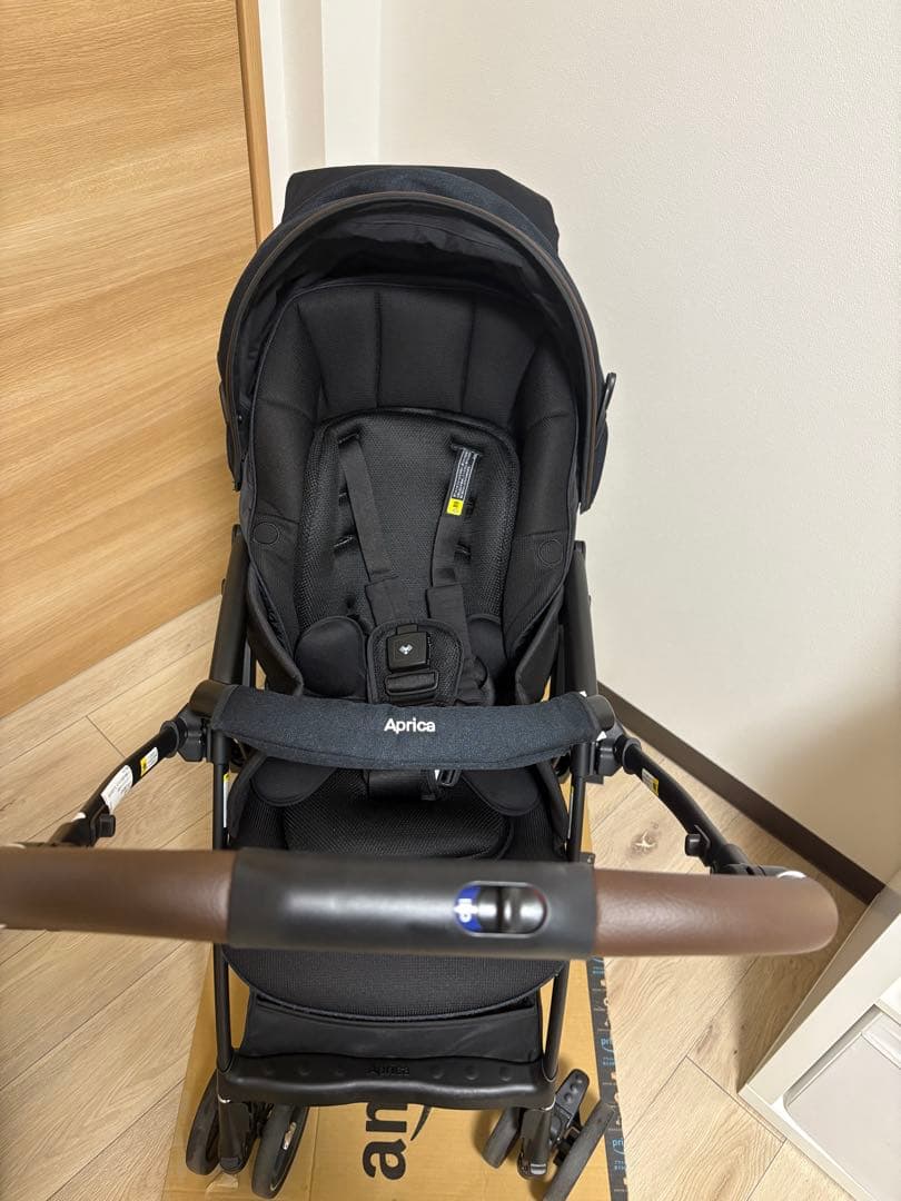 Aprica ラクーナクッションフリープラス赤ちゃん本舗限定モデル