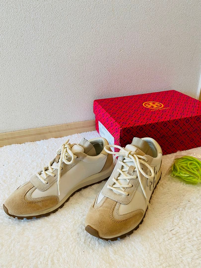 トリイバーチ　スニーカー24センチ