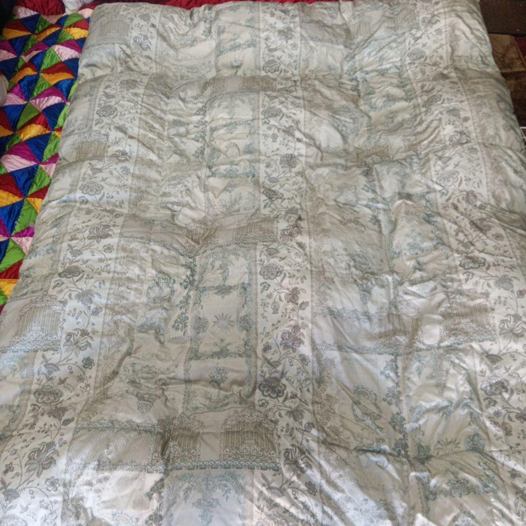 羽毛掛け布団 淡いグリーン　シングルサイズ　ダウン93%