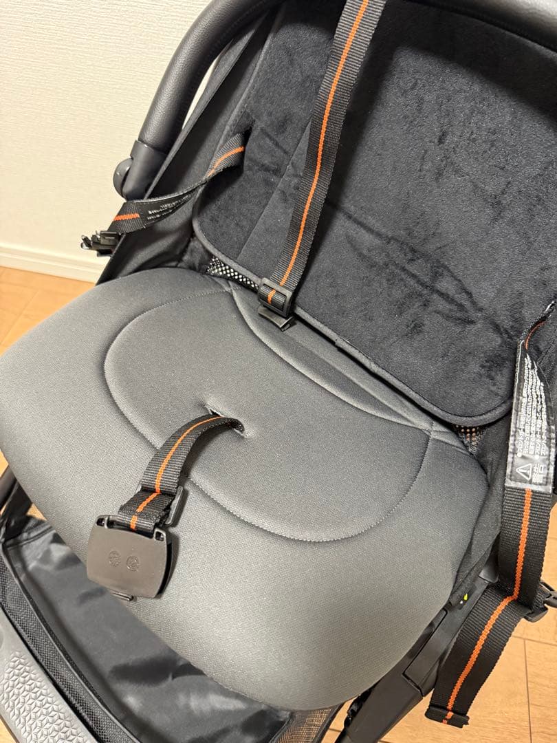 シンコンパクトベビーカー b型　折りたたみ　傘スタンド付き