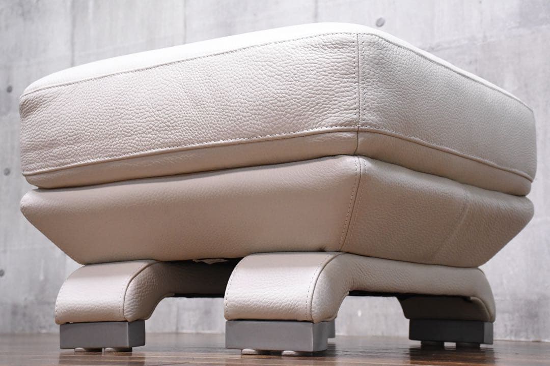 EAC71 展示品 IDC大塚家具 L/S LUXE-01 オットマン ホワイト