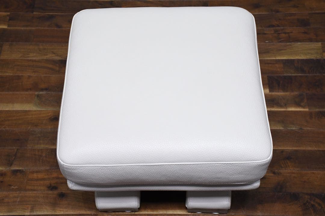 EAC71 展示品 IDC大塚家具 L/S LUXE-01 オットマン ホワイト