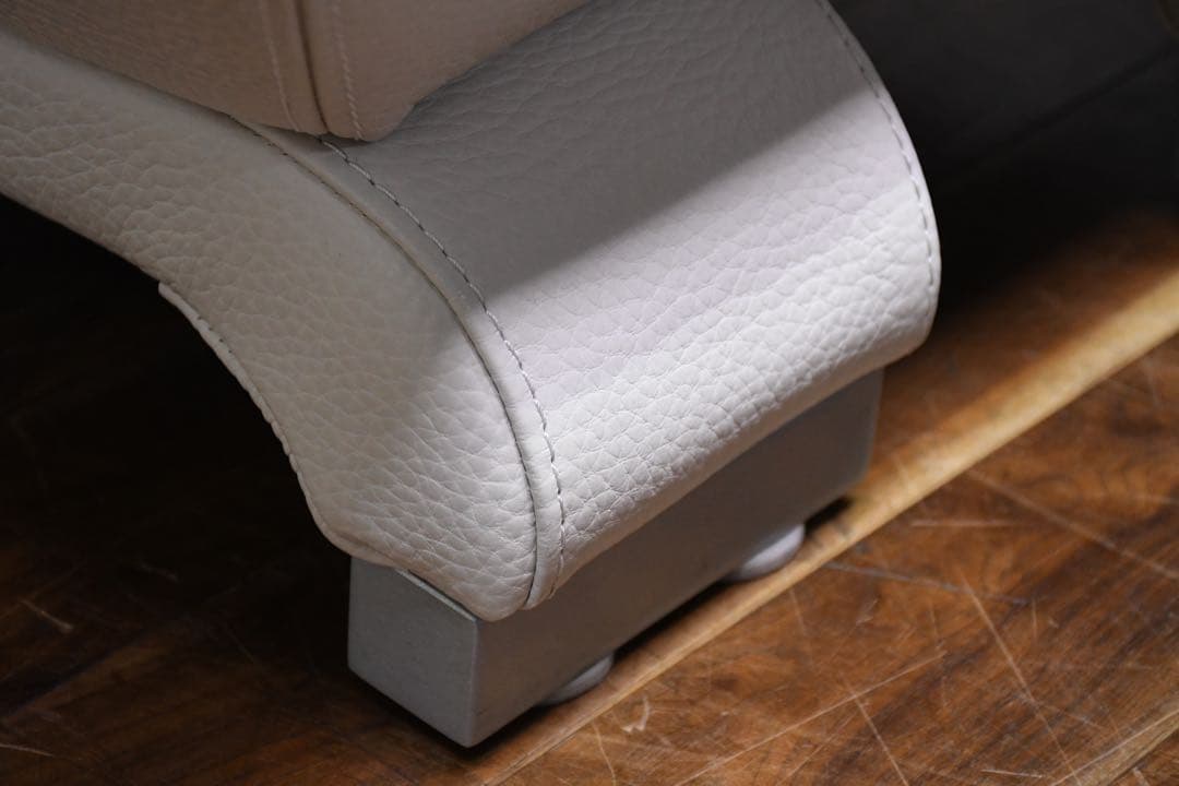 EAC71 展示品 IDC大塚家具 L/S LUXE-01 オットマン ホワイト