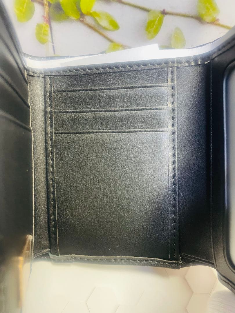 Vivienne Westwood 三つ折り財布　黒　ブラック