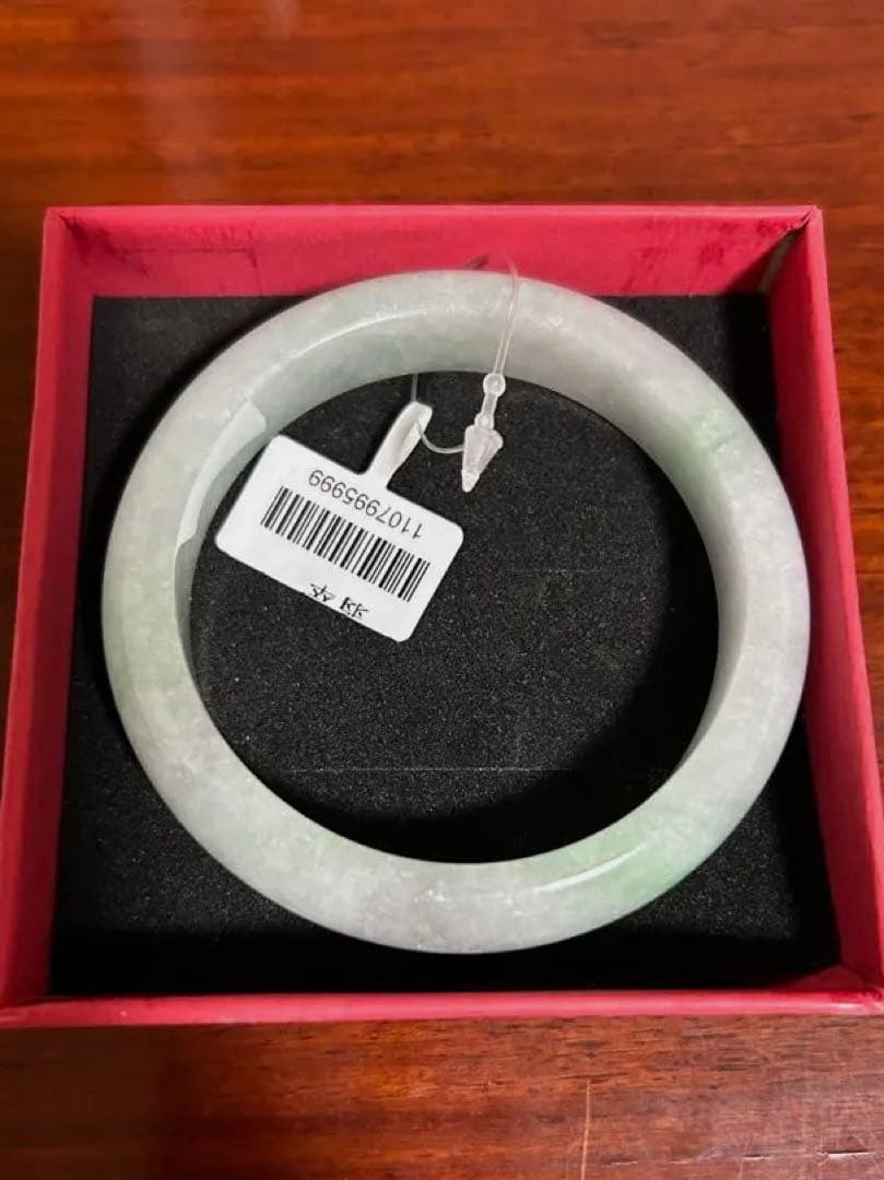 【新入荷】本翡翠保証　天然翡翠貴妃バングル　内径約59mm 外径77mm