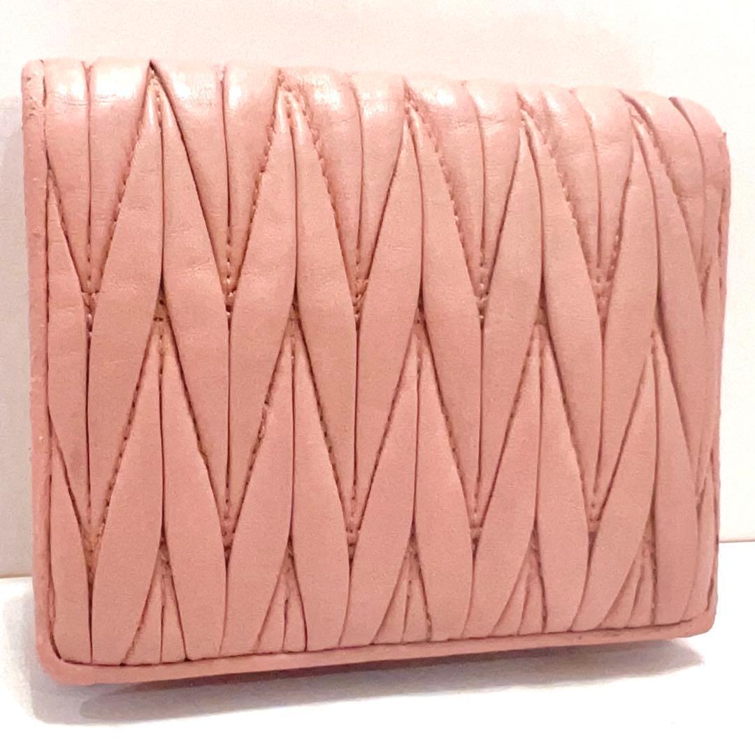 ミュウミュウ マテラッセ オールレザー 折り財布 ゴールド金具 ロゴ ピンク