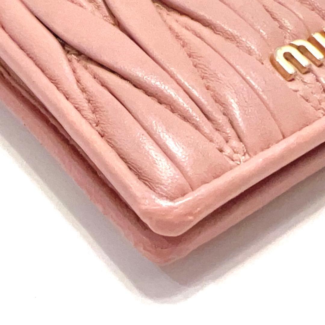 ミュウミュウ マテラッセ オールレザー 折り財布 ゴールド金具 ロゴ ピンク