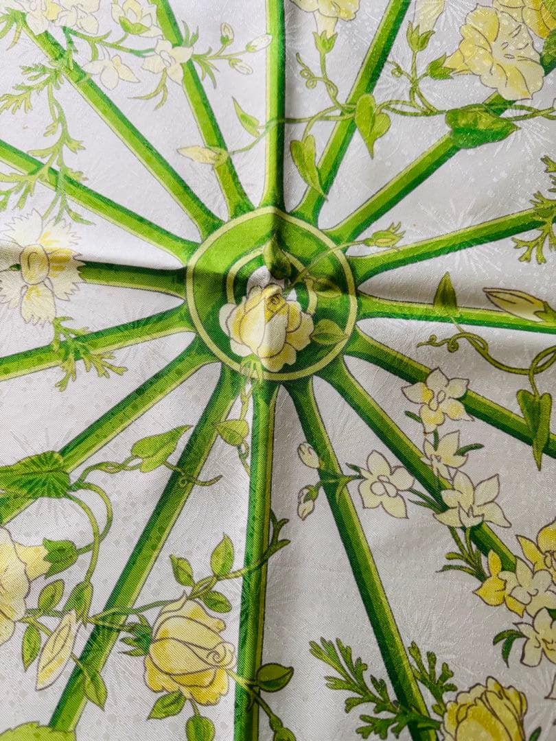 エルメス　カレ　90 ROMANTIQUE 花柄スカーフ