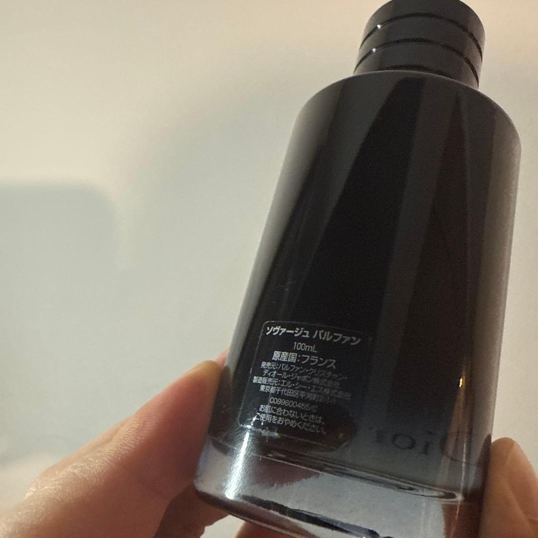 Dior Sauvage Parfum 男性用香水　100ml