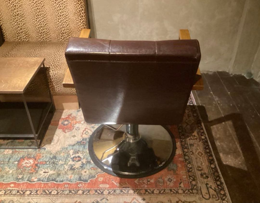 ダークブラウン レザー風チェア　高さ調整