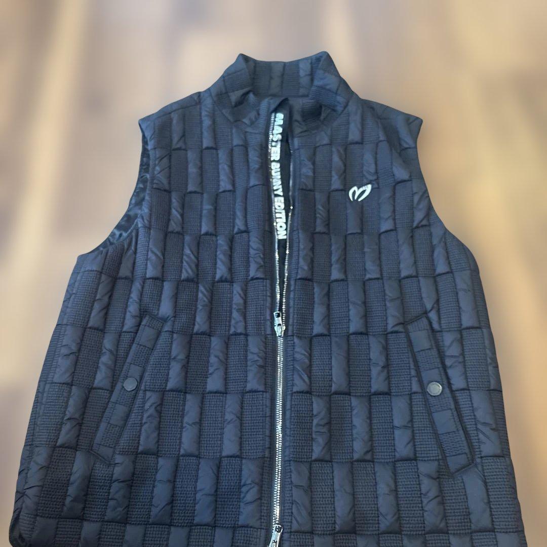 MASTER BUNNY EDITION ブラック ベスト　サイズ4