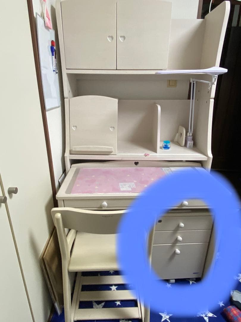 オカムラ製　白い袖机