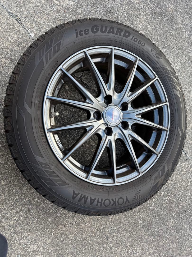 レクサスUXスタッドレスタイヤホイール4本セット