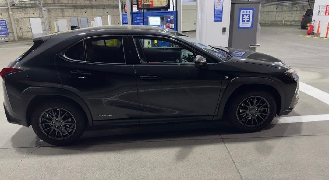 レクサスUXスタッドレスタイヤホイール4本セット