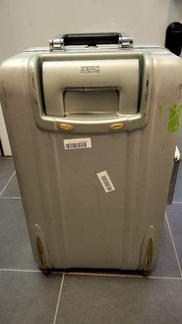 ゼロハリバートン スーツケース（ジャンク ）