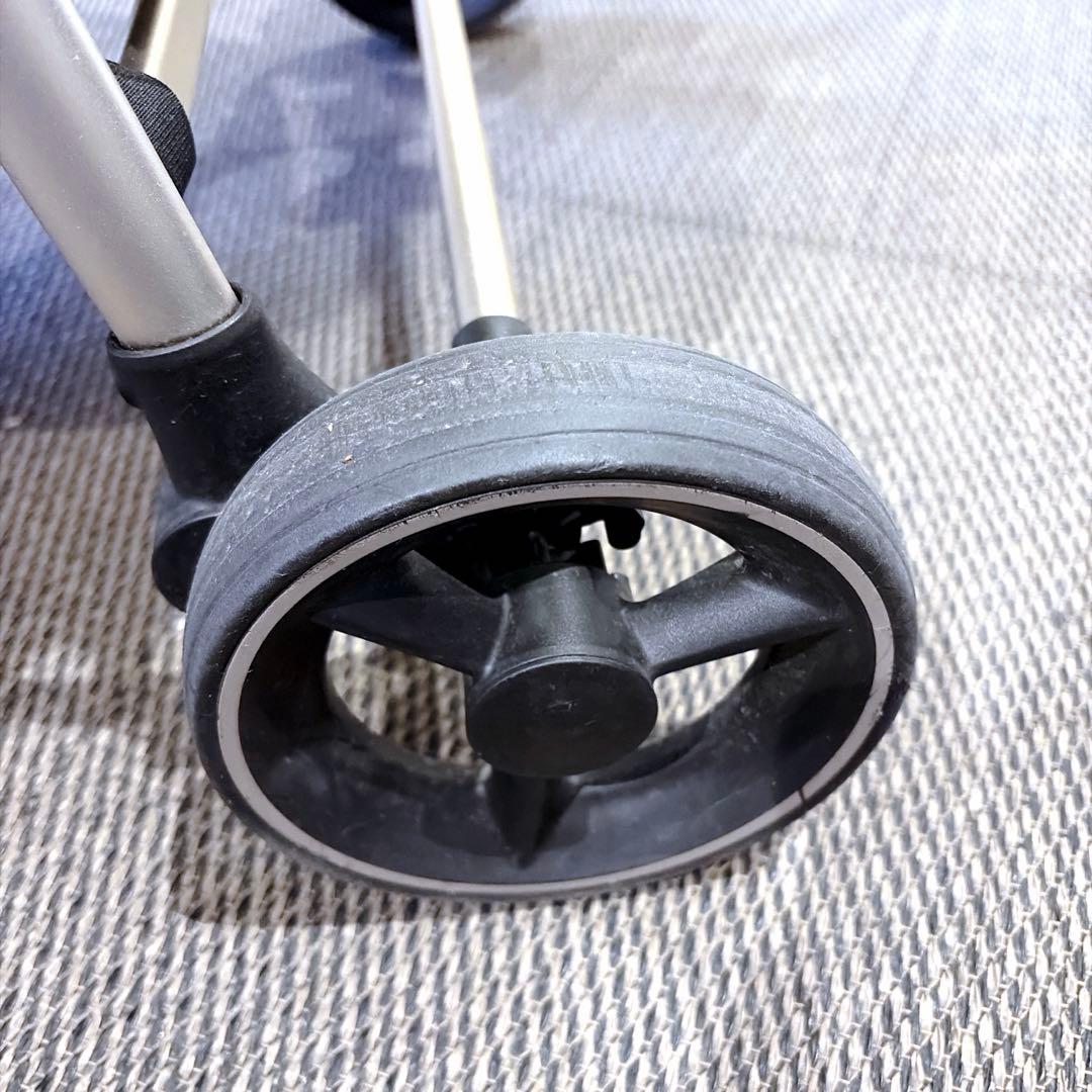 ♡良品♡NUNA IXXA イクサ　リベテッドローズ　おまけ付き♡