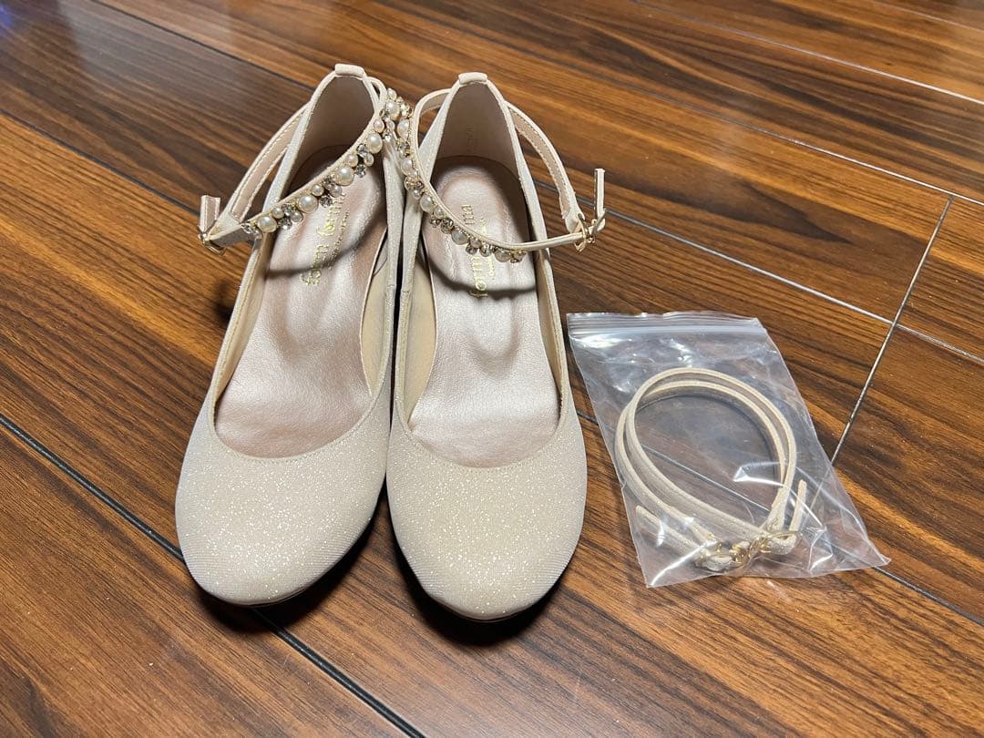 form forma ベージュパンプス Sサイズ