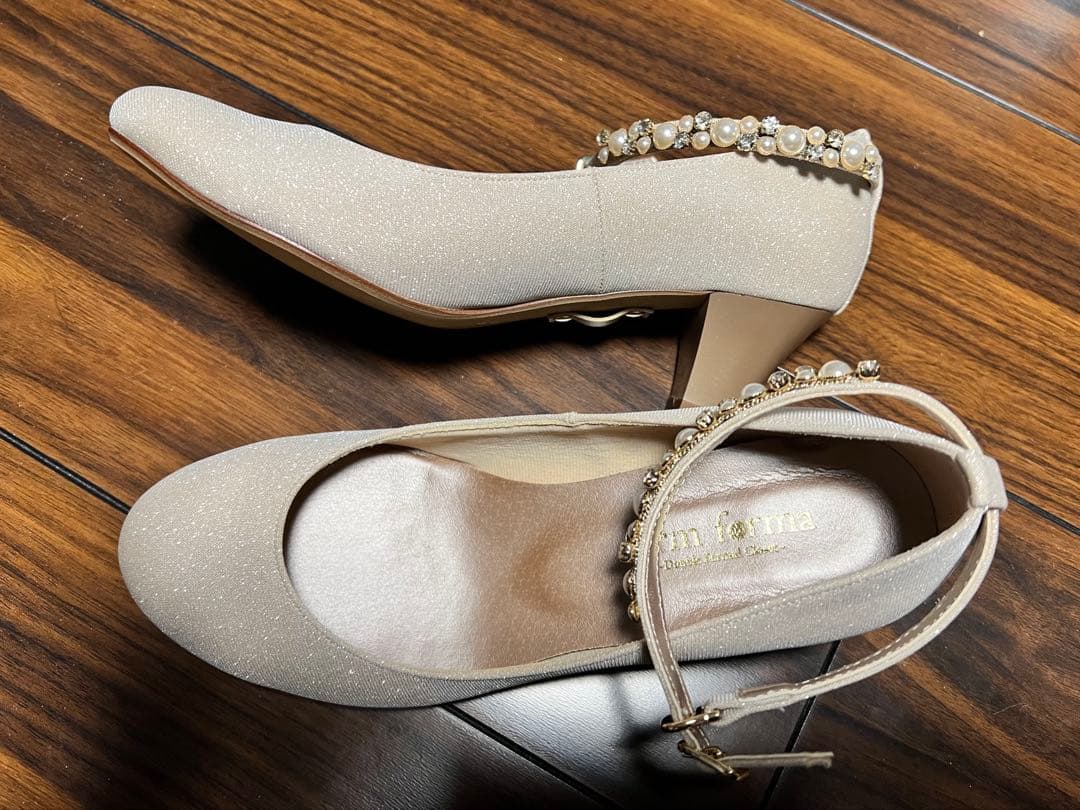 form forma ベージュパンプス Sサイズ