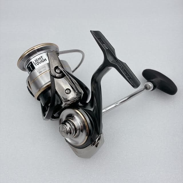 概ね美品✨DAIWA ルビアス LUVIAS LT4000-C スピニングリール