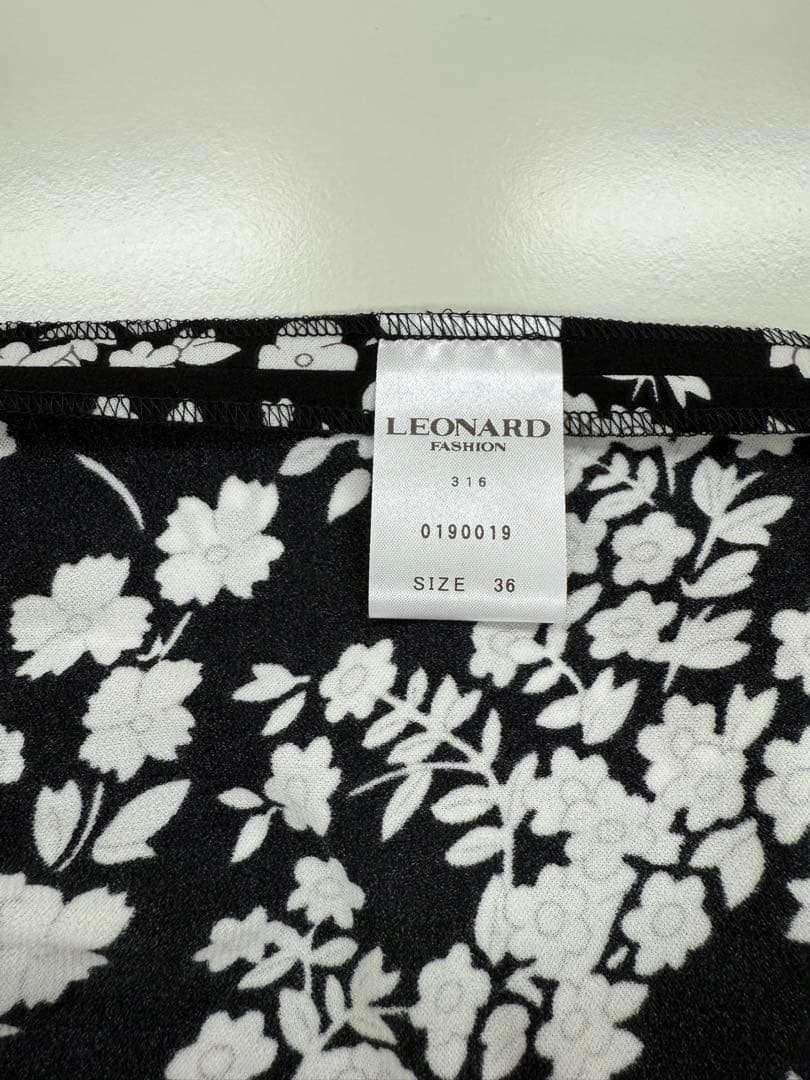 2023年モデル　タグ付き未使用　レオナール　ワンピース　サイズ36