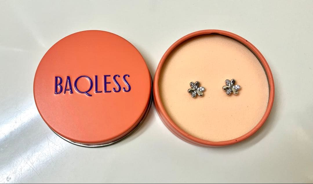 【美品】BAQLESS 花型　フラワーモチーフ　ピアス シルバー