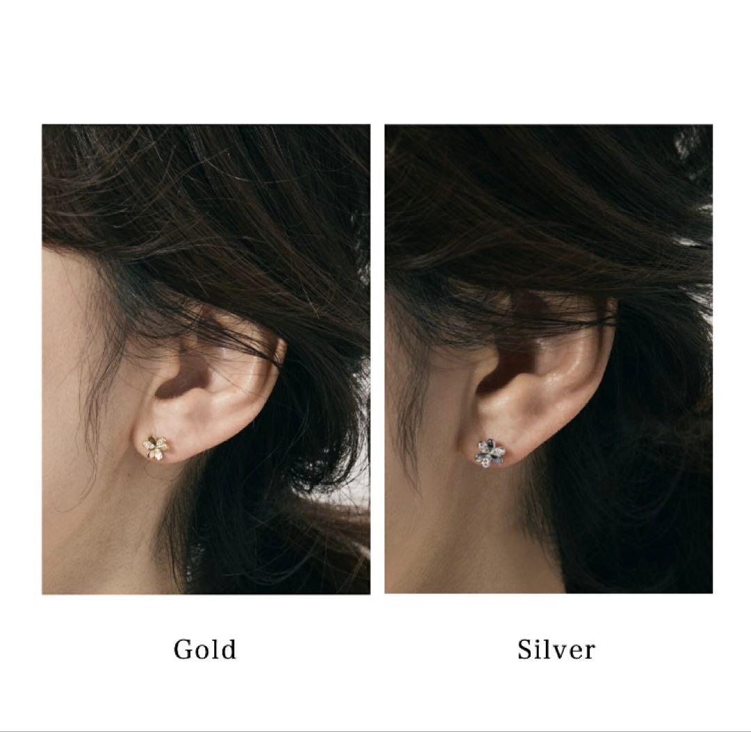 【美品】BAQLESS 花型　フラワーモチーフ　ピアス シルバー