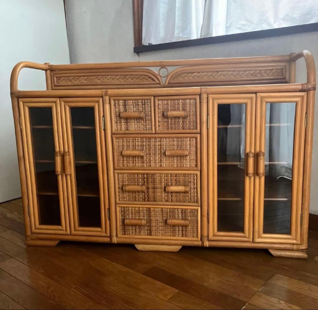 ラタン ガラスキャビネット