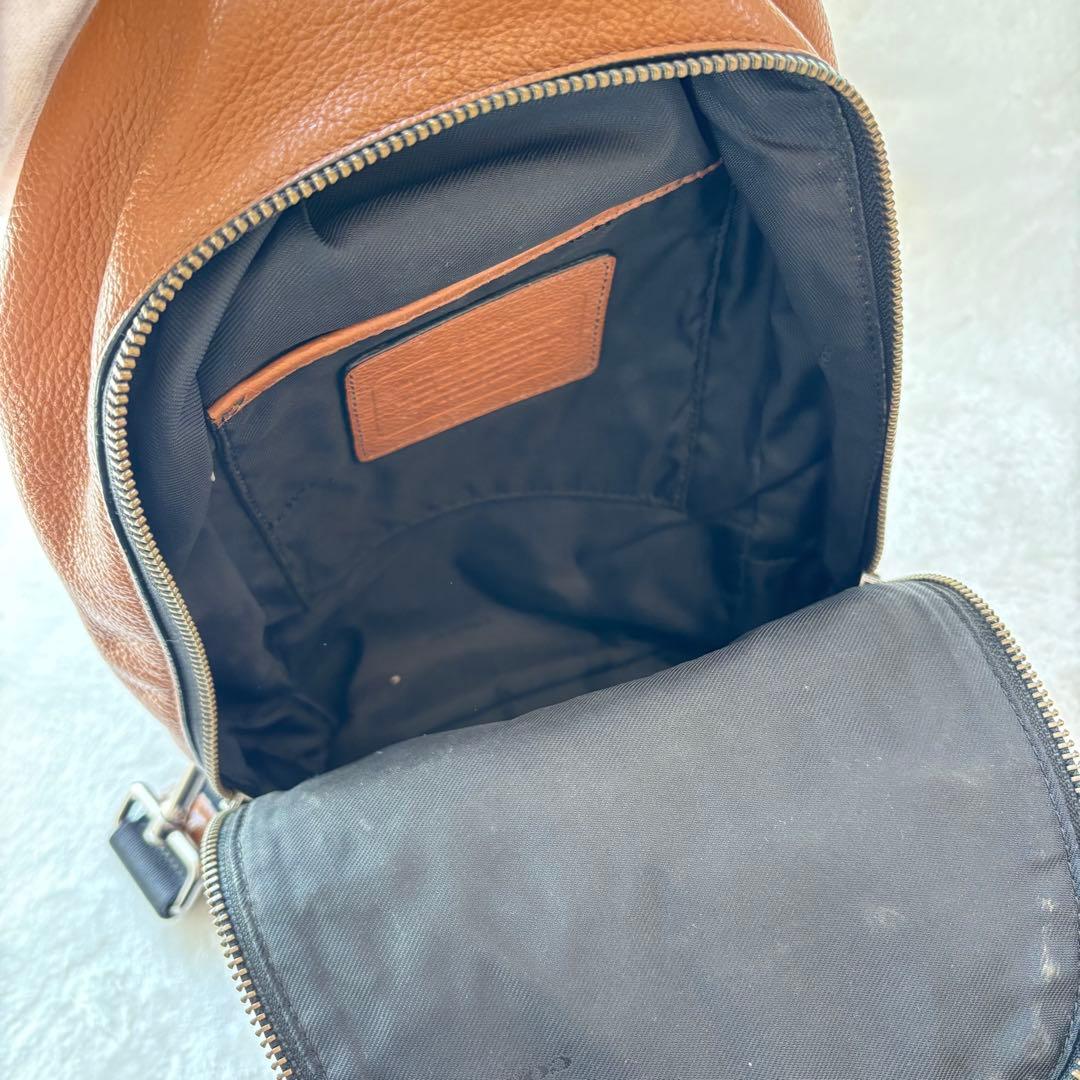 美品✨COACH コーチ　ボディバッグ　斜め掛け　レザー　ロゴ型押し　ブラウン