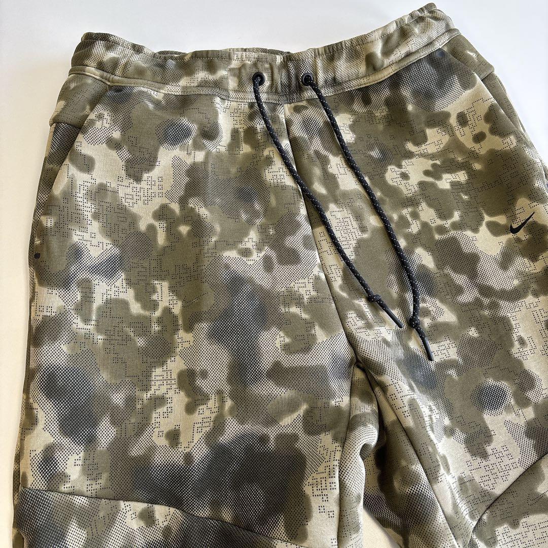 【新品】ナイキ テック メンズ オープンヘム フリース カモ パンツ 2XL