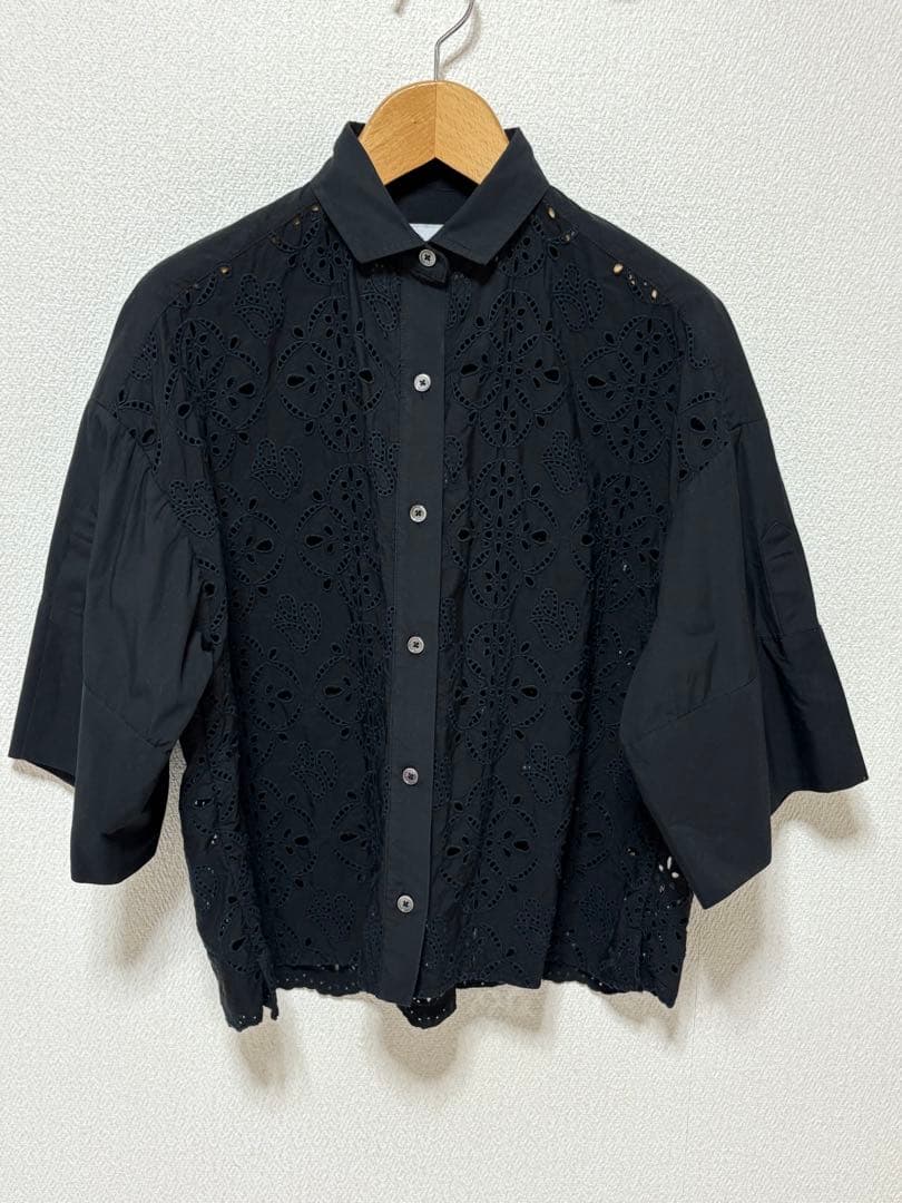 〈TICCA〉シャツブラウス　レースカットワーク