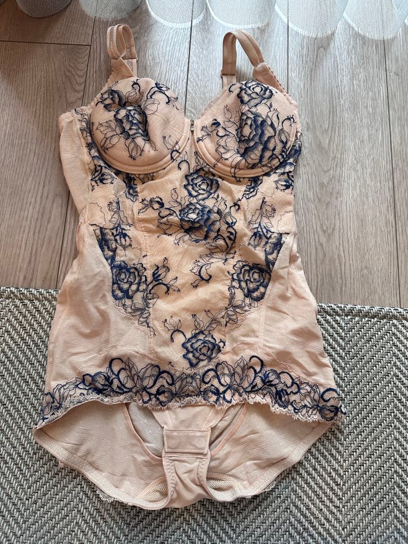 春梨花　マルコ