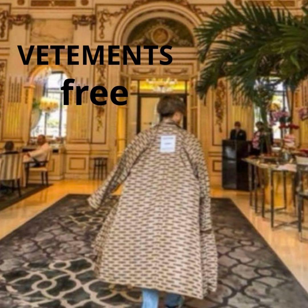VETEMENTS ヴェトモン レインコート アウター コート　総柄