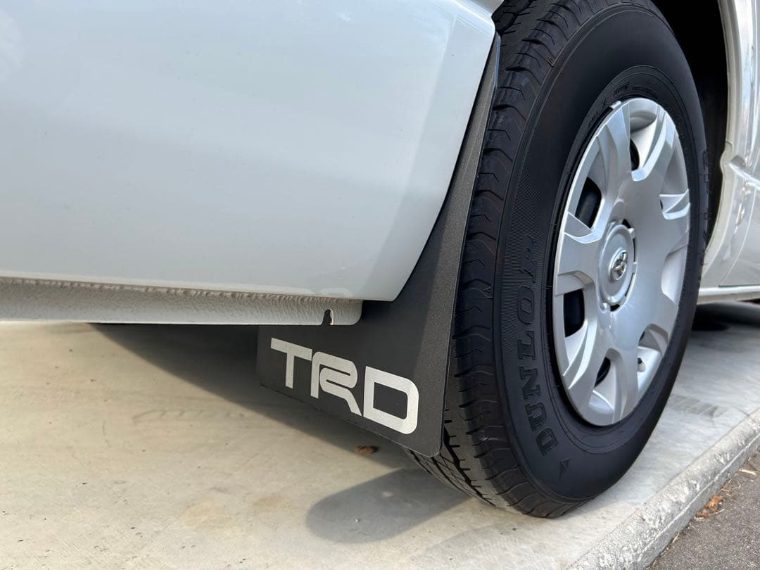 ハイエース TRD マッドフラップ 4枚セット ブラック マッドガード