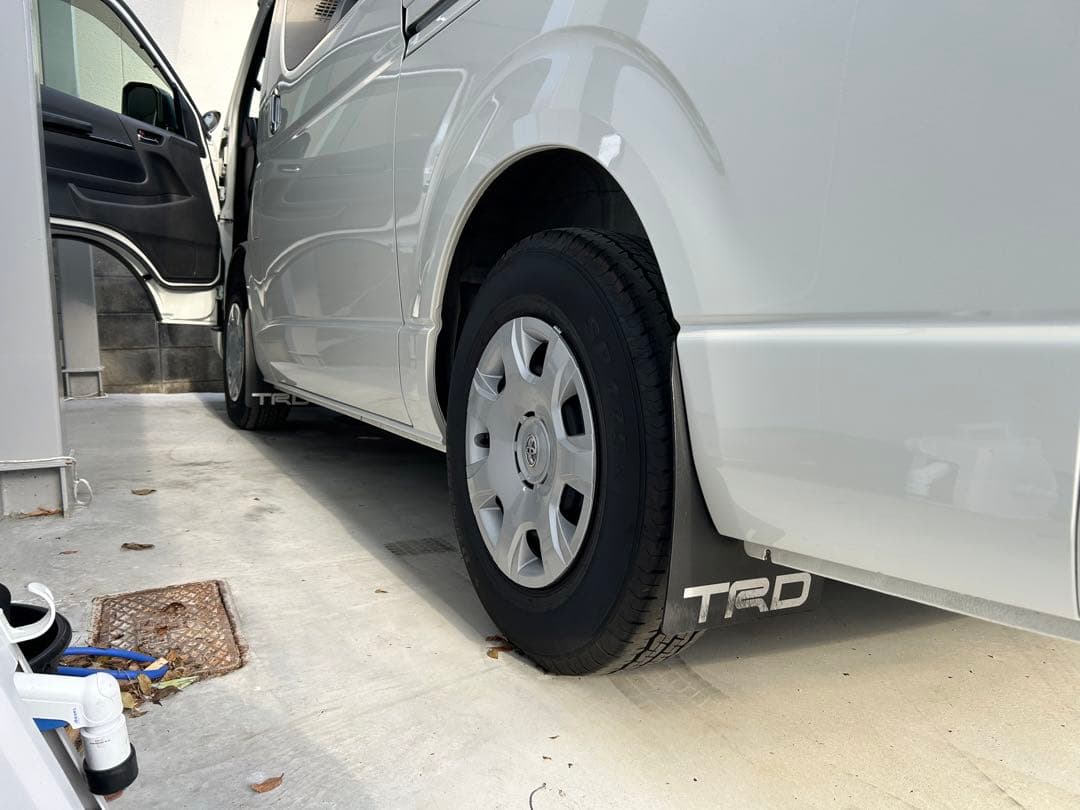 ハイエース TRD マッドフラップ 4枚セット ブラック マッドガード