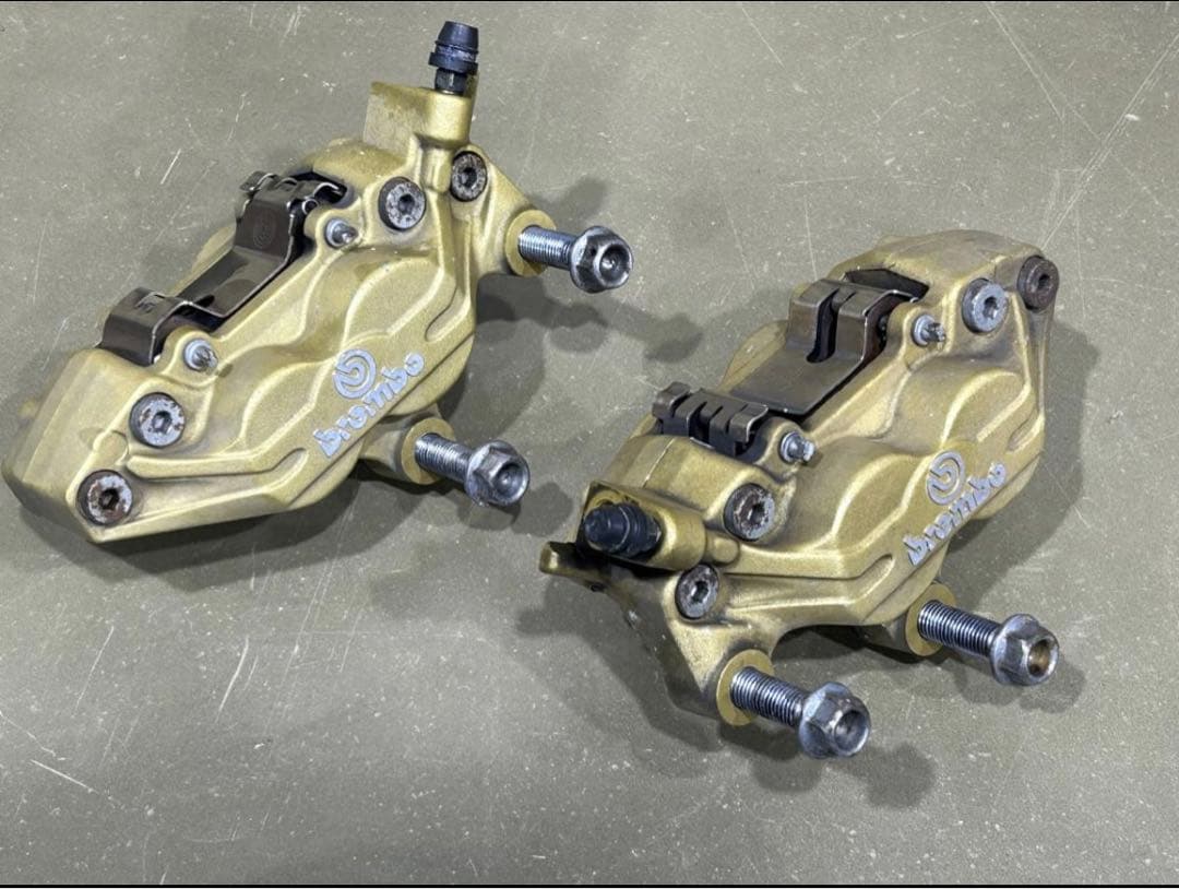 人気ブランド　NC31 ブレンボキャリパー