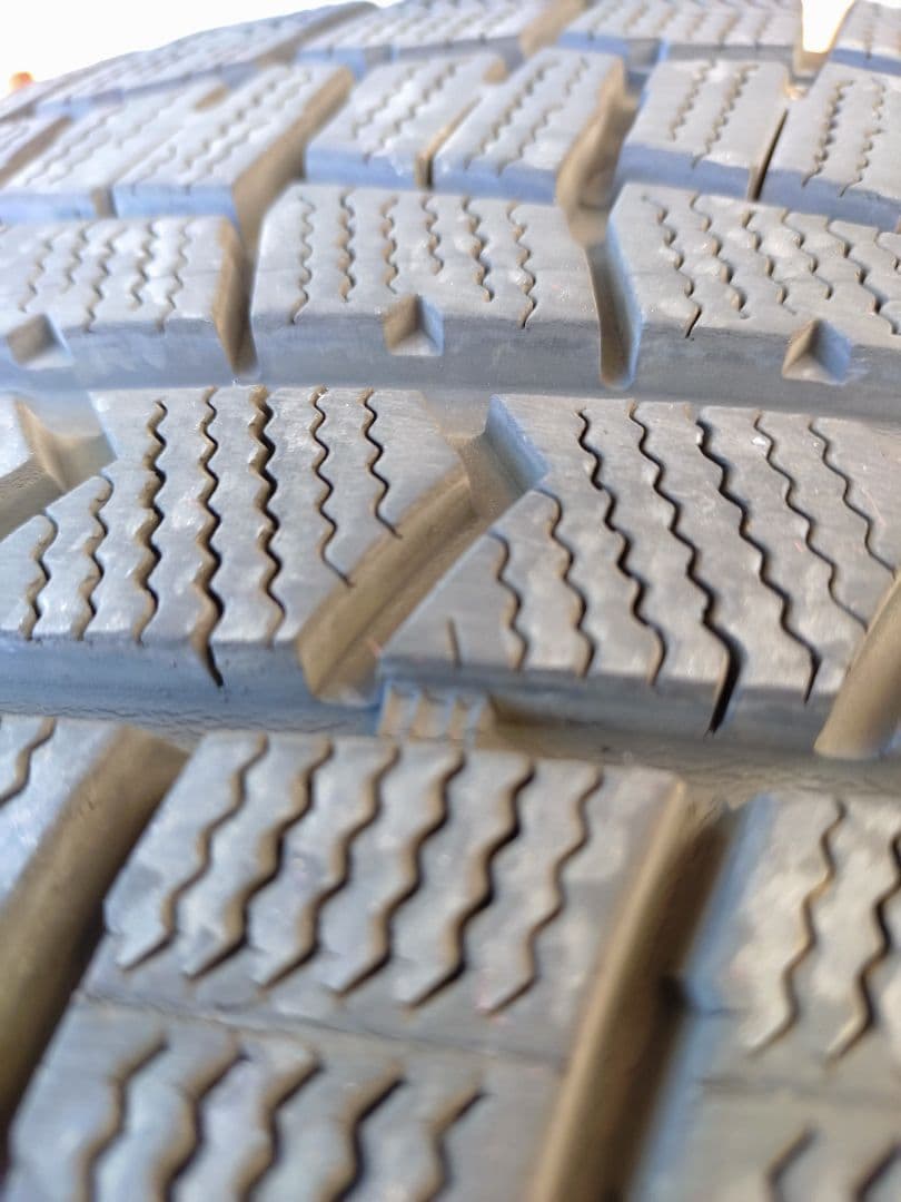 タイヤのみ4本セット　バリ溝 ダンロップ ウインターマックス　205/60R16