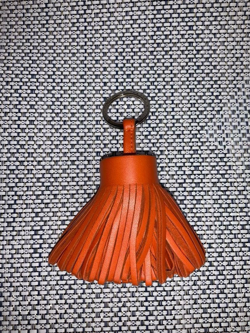 エルメス　HERMES カルメン　オレンジ　レザー　フリンジキーホルダー