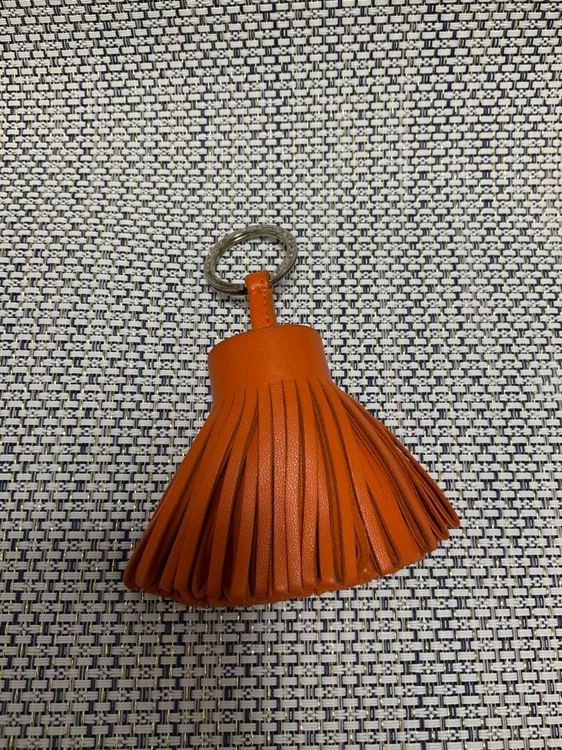 エルメス　HERMES カルメン　オレンジ　レザー　フリンジキーホルダー