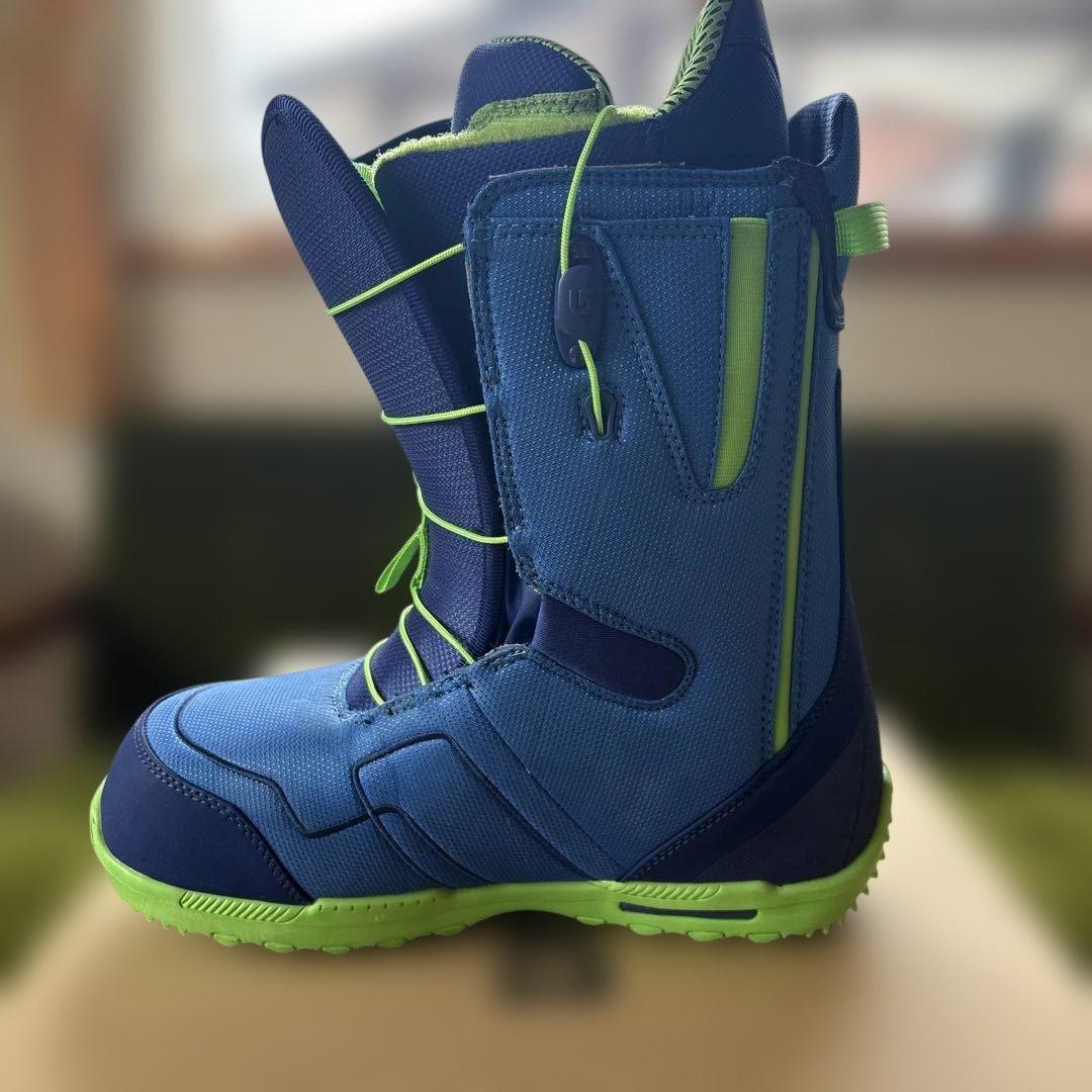 スノーボードブーツ