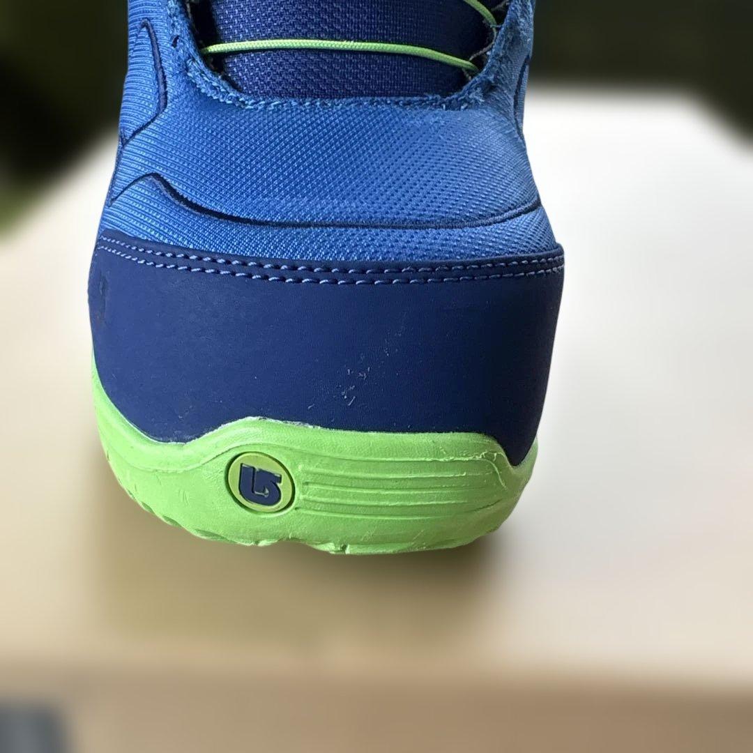 スノーボードブーツ