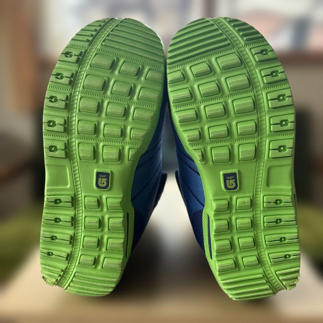 スノーボードブーツ