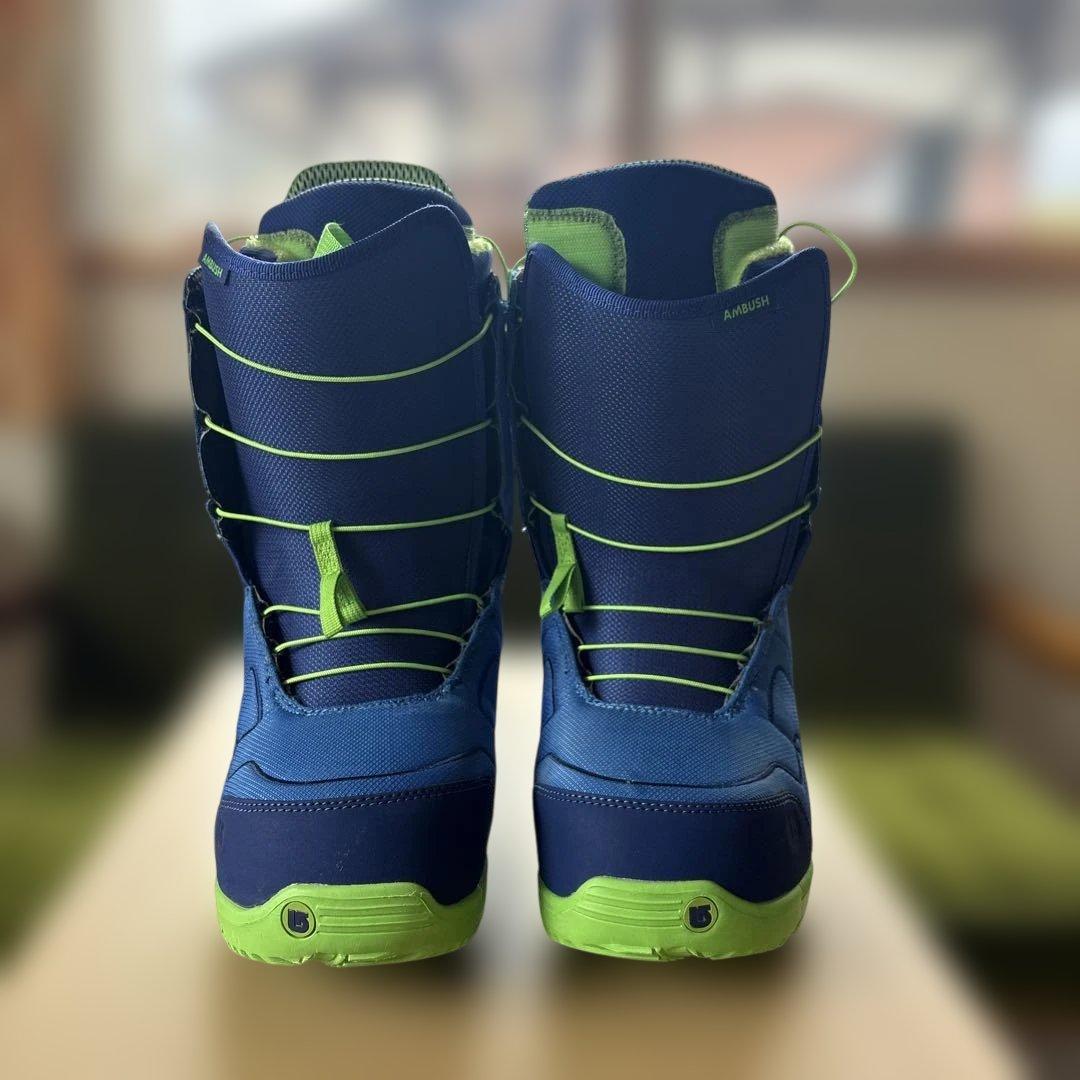 スノーボードブーツ