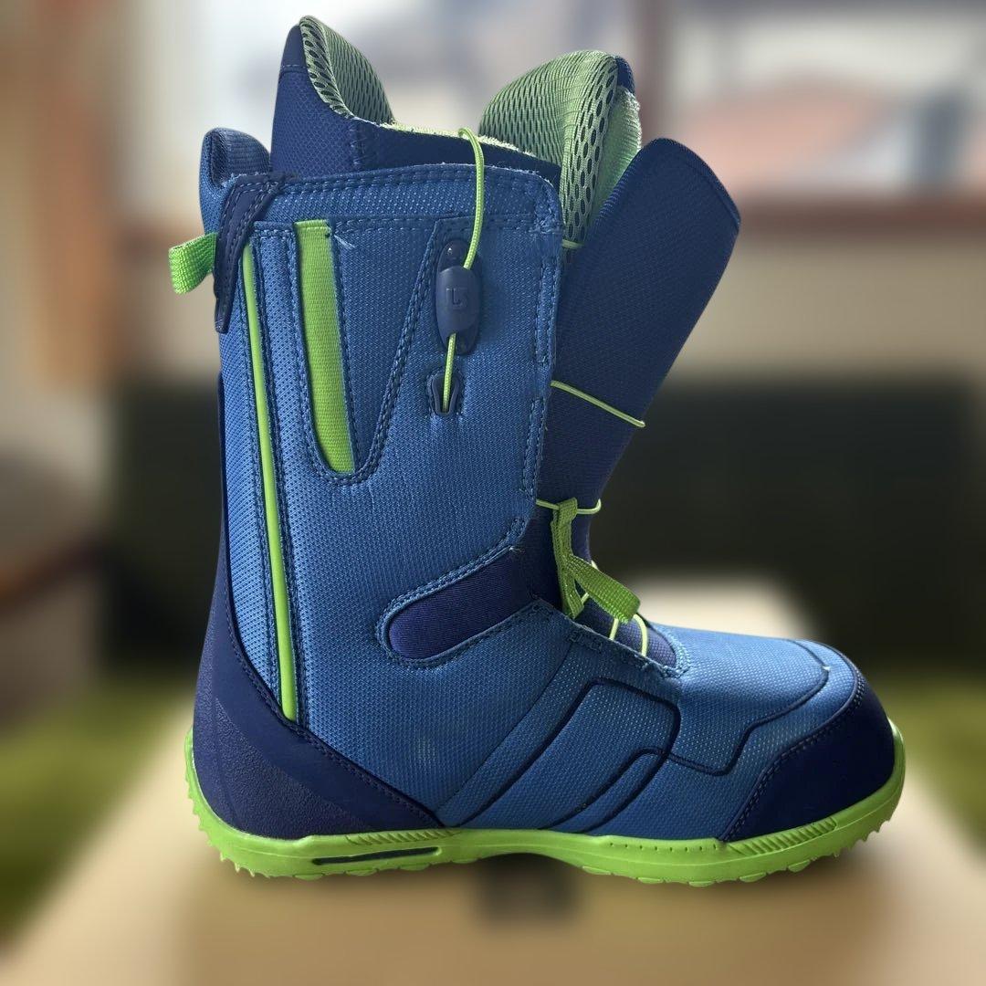 スノーボードブーツ