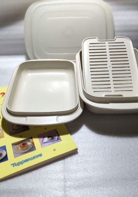 【生産終了】タッパーウェアウルトラ21電子レンジ-オーブン調理器具 ４点セット