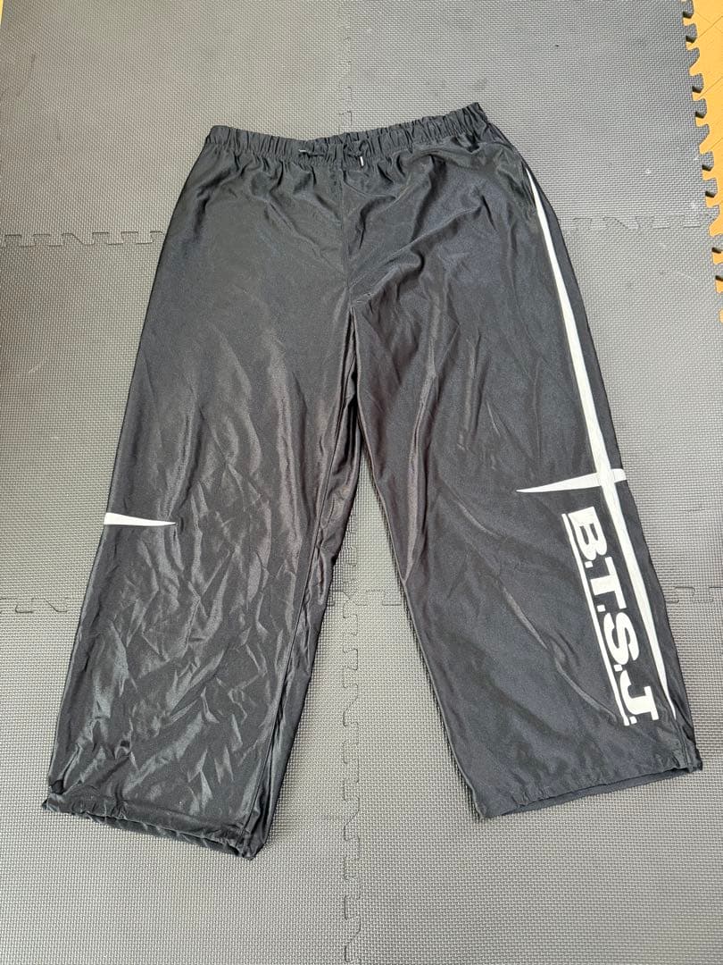 B.T.S.J. LESMILS（レスミルズ）ロングパンツ