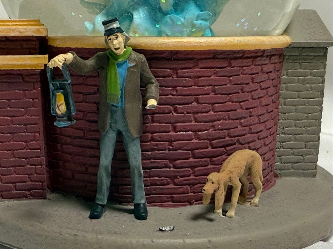 【破損有・新品未使用品】ホーンテッドマンション マダムレオタ スノーグローブ