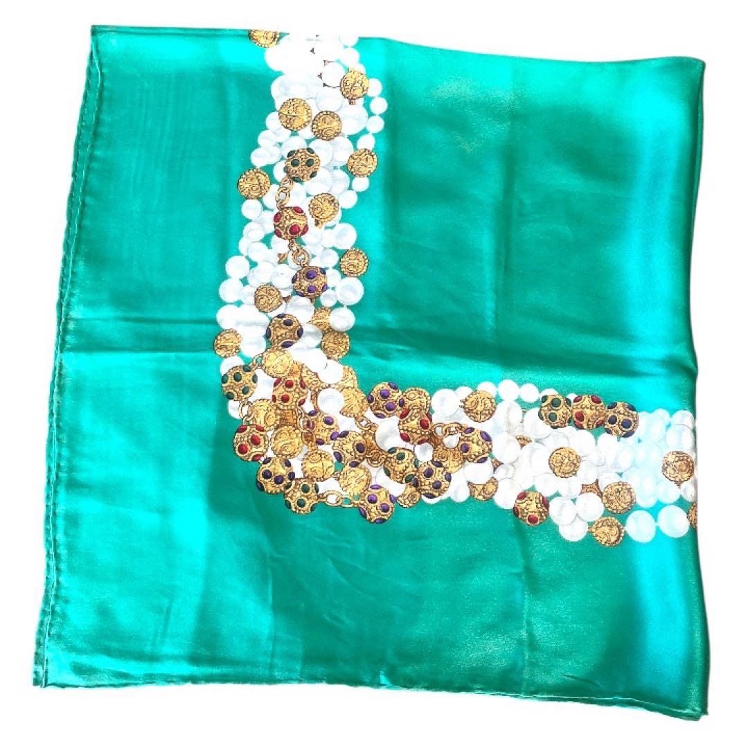 CHANEL スカーフ グリポア柄 宝石 グリーン ヴィンテージ シルク 大判