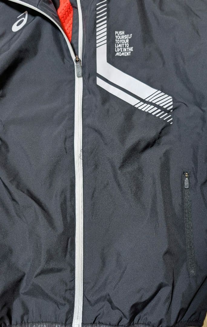 ASICS ウィンドブレーカー ブラック